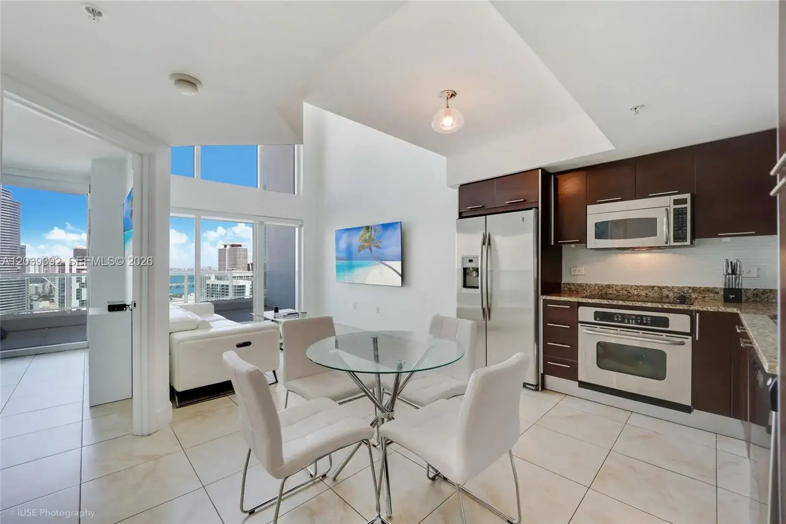 2 bedroom 2 bath Residential Lease for rent at 41 SE 5th St # 2409, Miami FL 33131