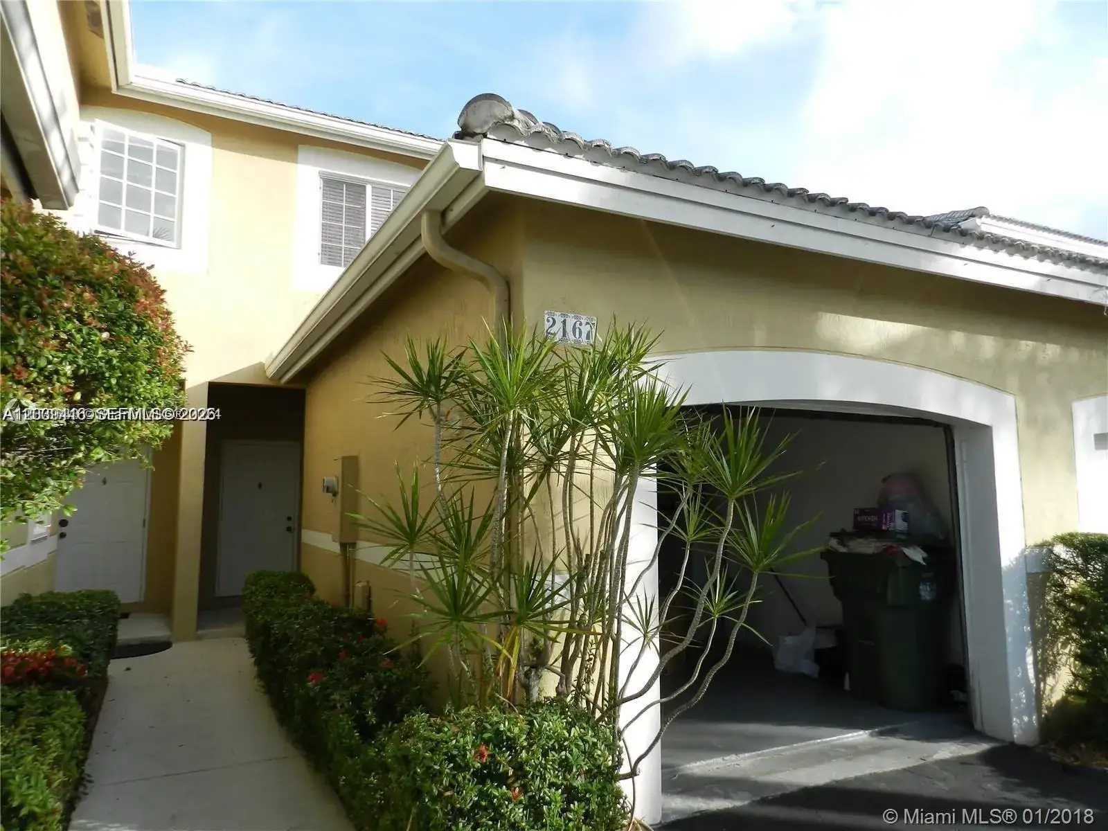 2 bedroom 1 bath Residential Lease for rent at 2167 Madeira Dr # 2167, Weston FL 33327