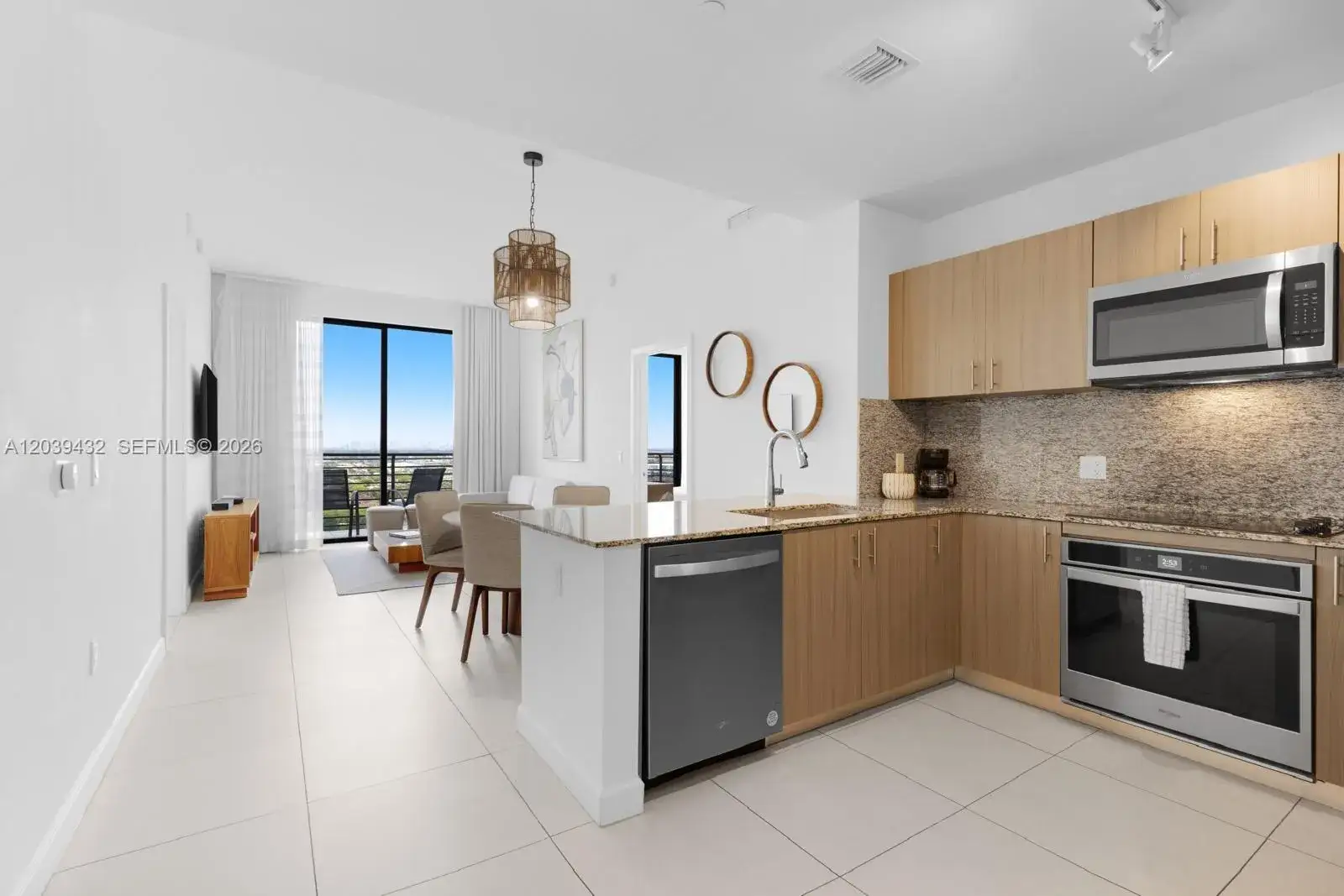 2 bedroom 2 bath Residential Lease for rent at 5350 NW 84th Ave # 2007, Doral FL 33166