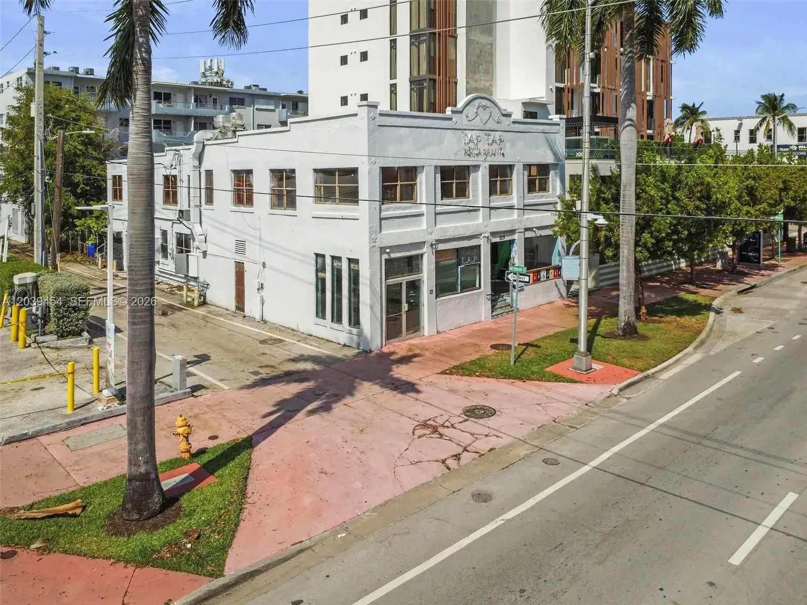 Commercial Sale for sale at 819 5th St, Miami Beach FL 33139
