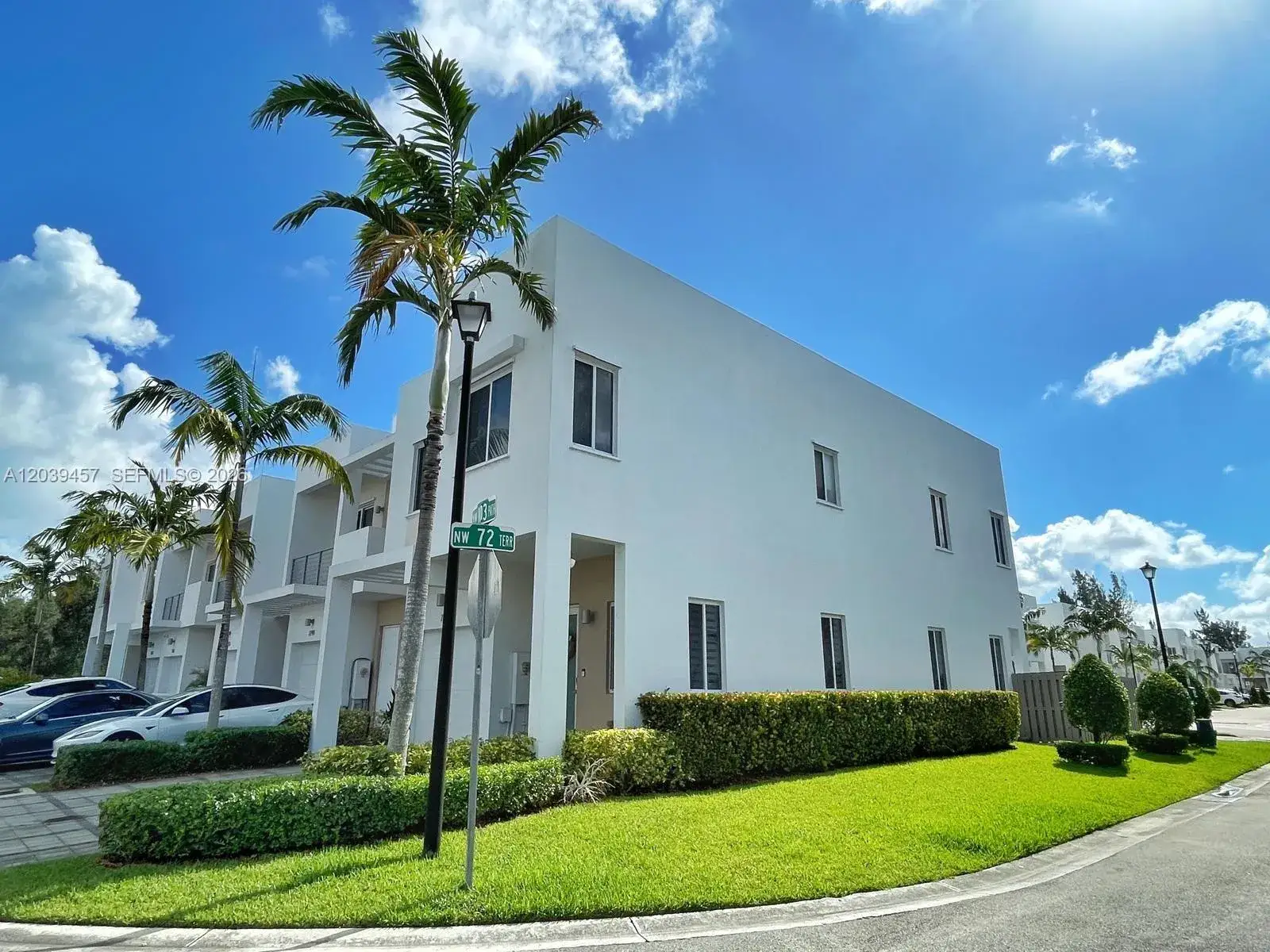 4 bedroom 3 bath Residential for sale at 7243 NW 103rd Path, Doral FL 33178