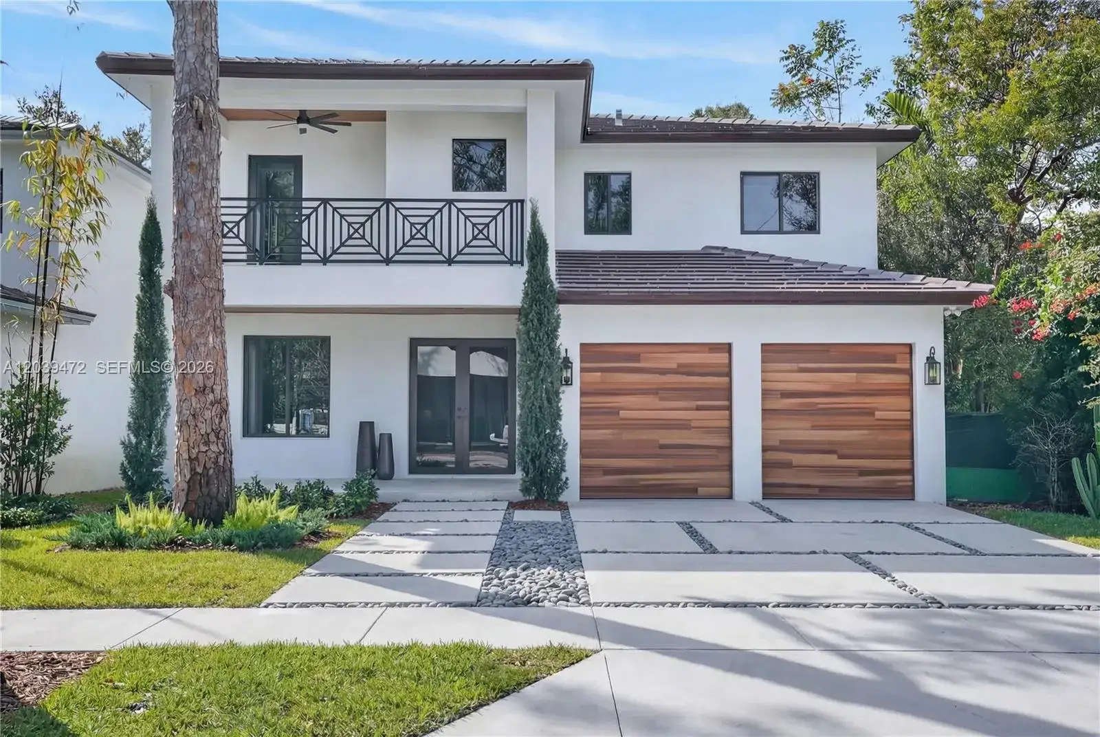 4 bedroom 4 bath Residential for sale at 7212 SW 52nd Ct, Miami FL 33143