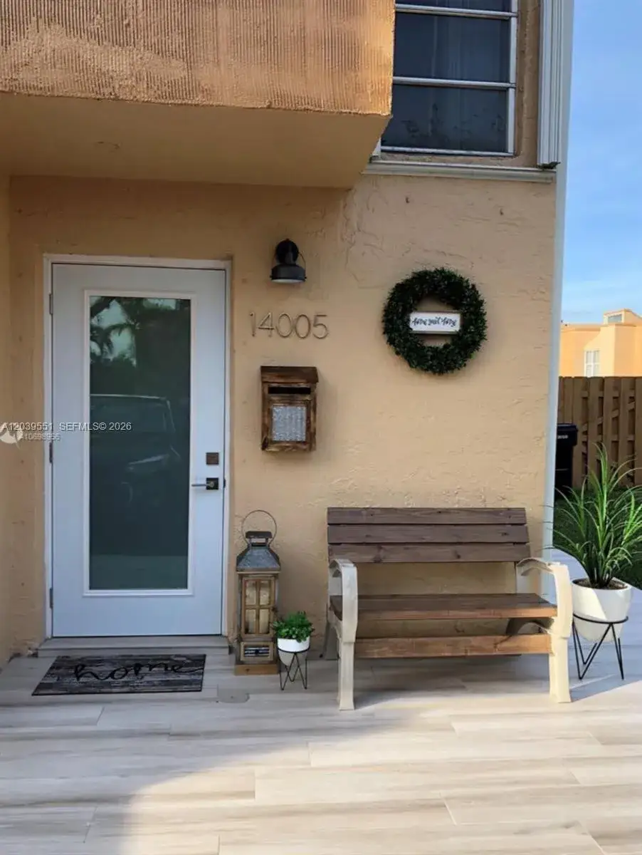 2 bedroom 2 bath Residential Lease for rent at 14005 SW 67th Ter, Miami FL 33183