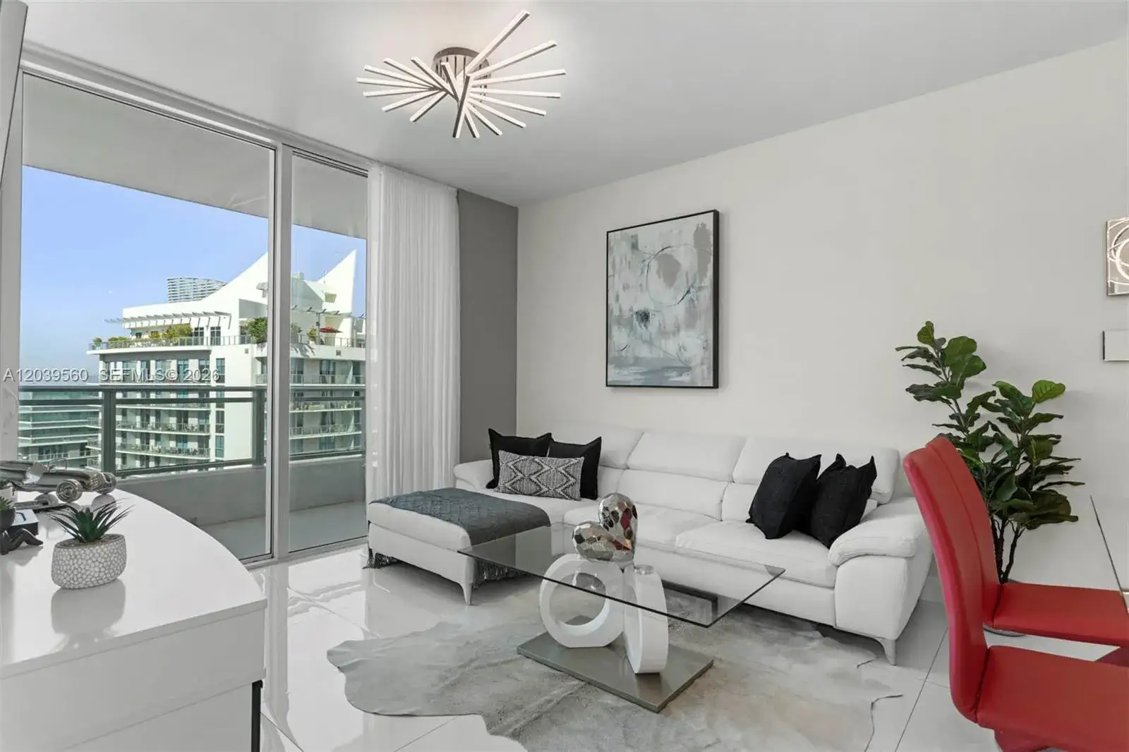 1 bedroom 1 bath Residential Lease for rent at 1080 Brickell Ave # 4103, Miami FL 33131