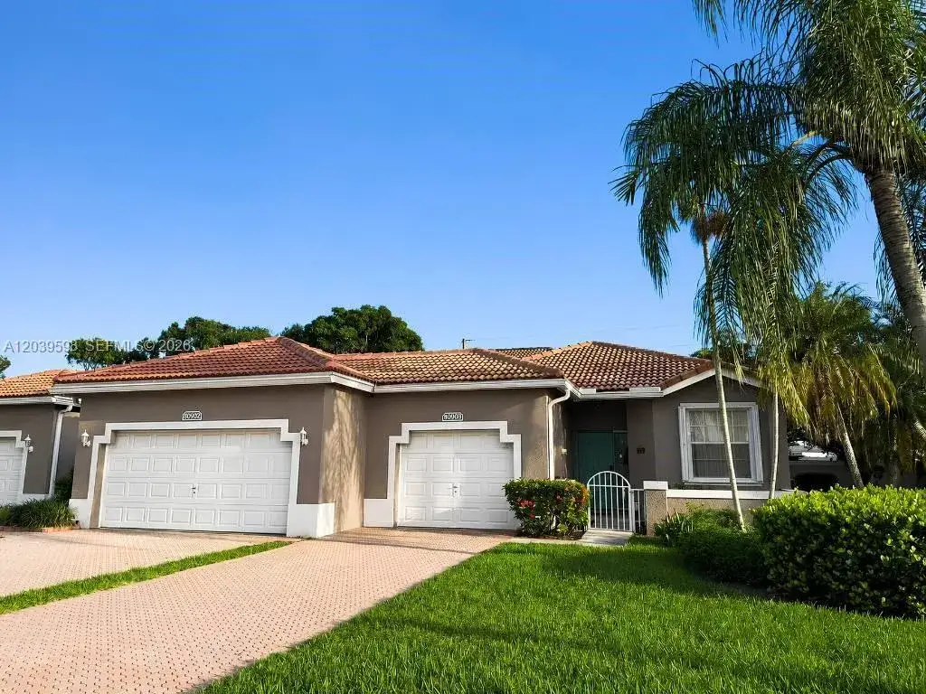 2 bedroom 2 bath Residential for sale at 8090 S Aragon Blvd # 3, Sunrise FL 33322