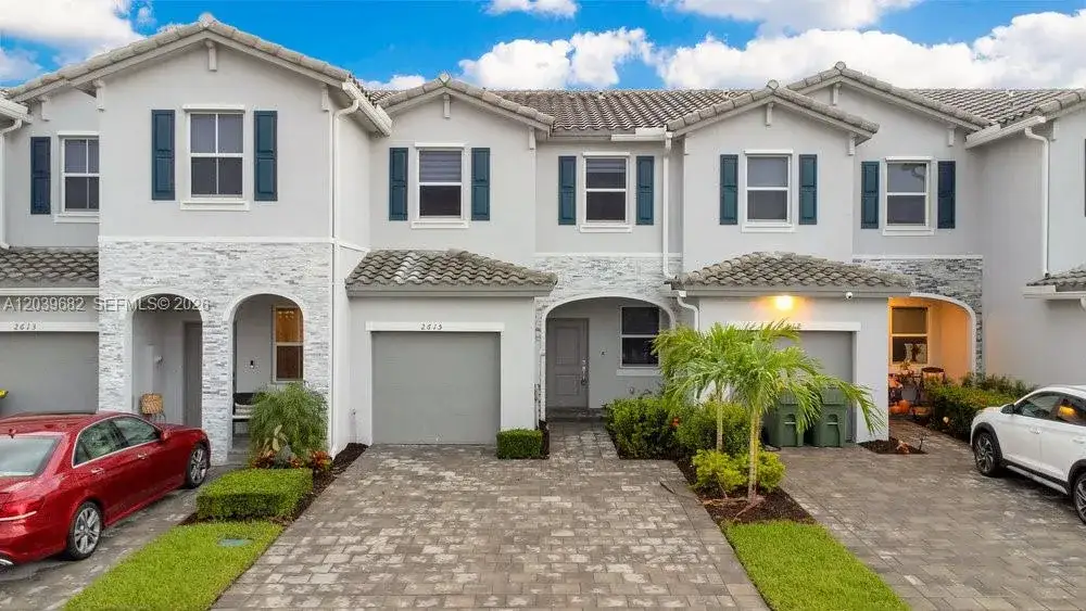 3 bedroom 2 bath Residential Lease for rent at 2615 SE 11th St # 2615, Homestead FL 33035