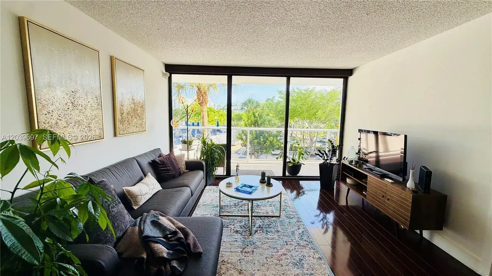 2 bedroom 2 bath Residential Lease for rent at 3701 N Country Club Dr # 304, Aventura FL 33180
