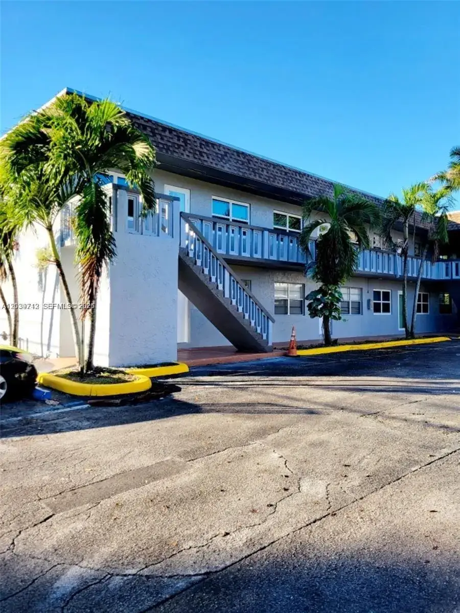2 bedroom 1 bath Residential for sale at 4717 SW 33rd Ave # 102, Dania Beach FL 33312