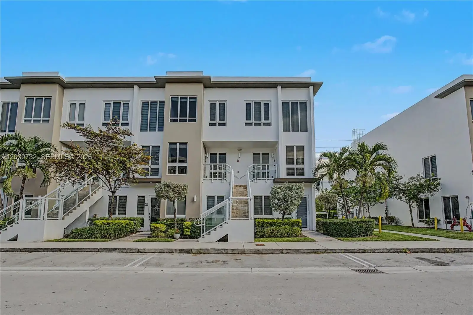 3 bedroom 3 bath Residential for sale at 10260 NW 63 Terrace # 213, Miami FL 33178