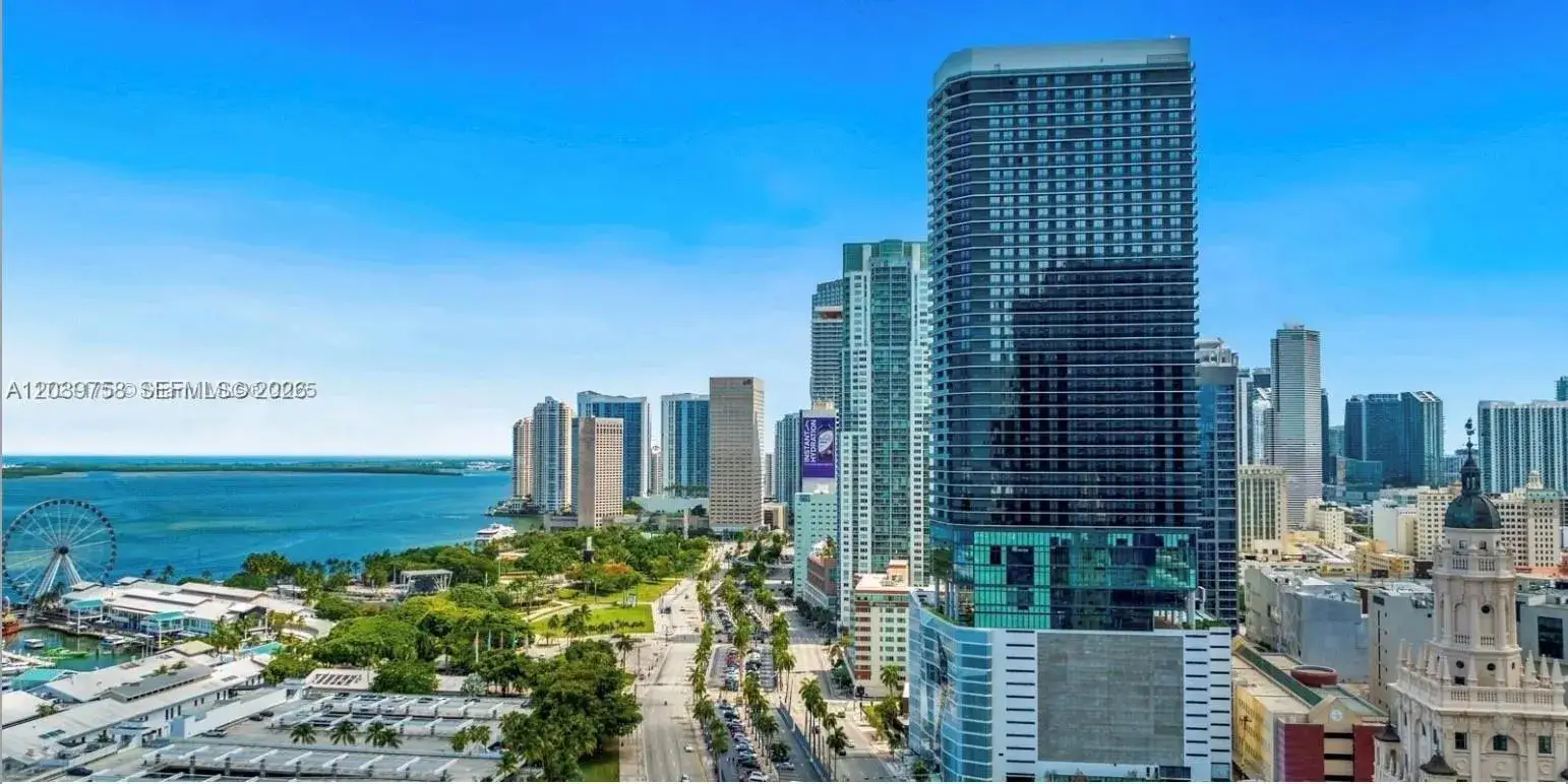 1 bedroom 1 bath Residential Lease for rent at 398 NE 5th St # 2805, Miami FL 33132