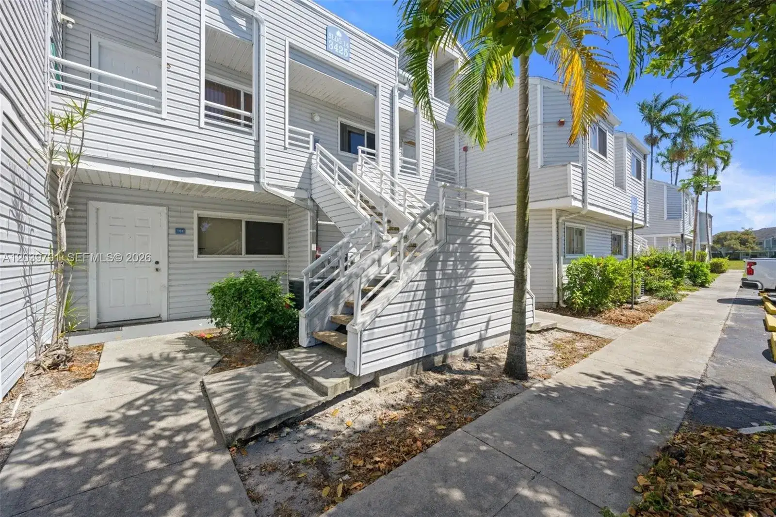 2 bedroom 2 bath Residential Lease for rent at 3449 NW 44th St # 108, Oakland Park FL 33309