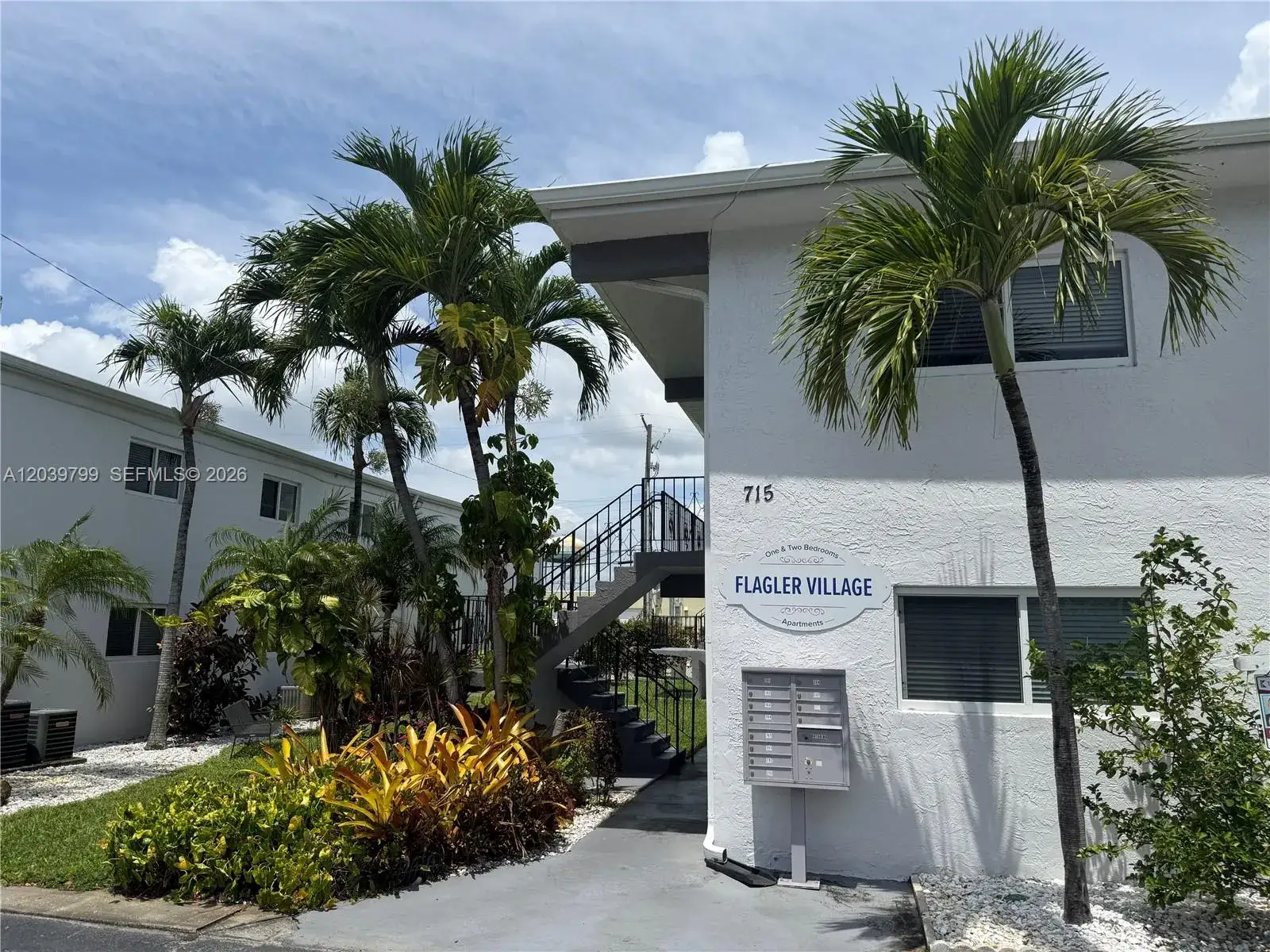 1 bedroom 1 bath Residential Lease for rent at 715 NE 2nd Ave # 204, Fort Lauderdale FL 33304