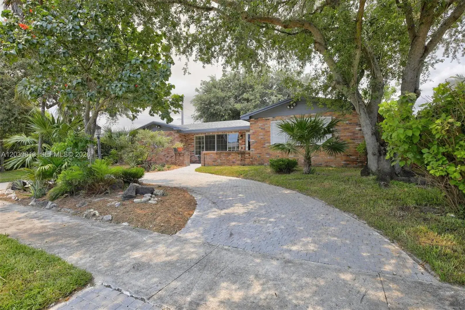 3 bedroom 2 bath Residential for sale at 5511 Taylor St, Hollywood FL 33021