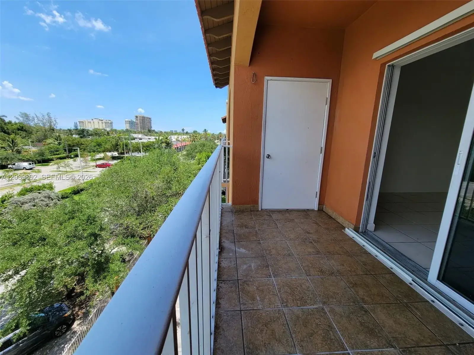 2 bedroom 2 bath Residential Lease for rent at 1300 NE 109th St # 405, Miami FL 33161