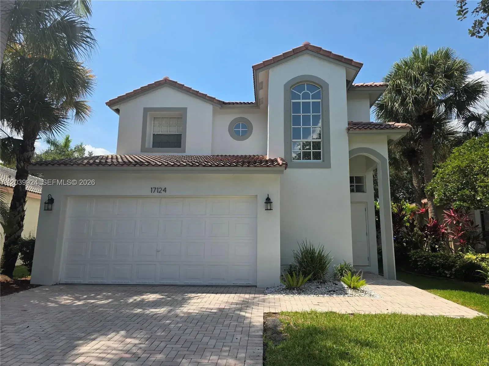 4 bedroom 2 bath Residential Lease for rent at 17124 NW 10th St, Pembroke Pines FL 33028