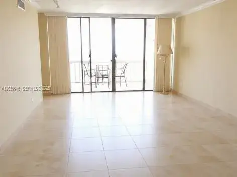 2 bedroom 2 bath Residential Lease for rent at 20281 E Country Club Dr # 0, Aventura FL 33180