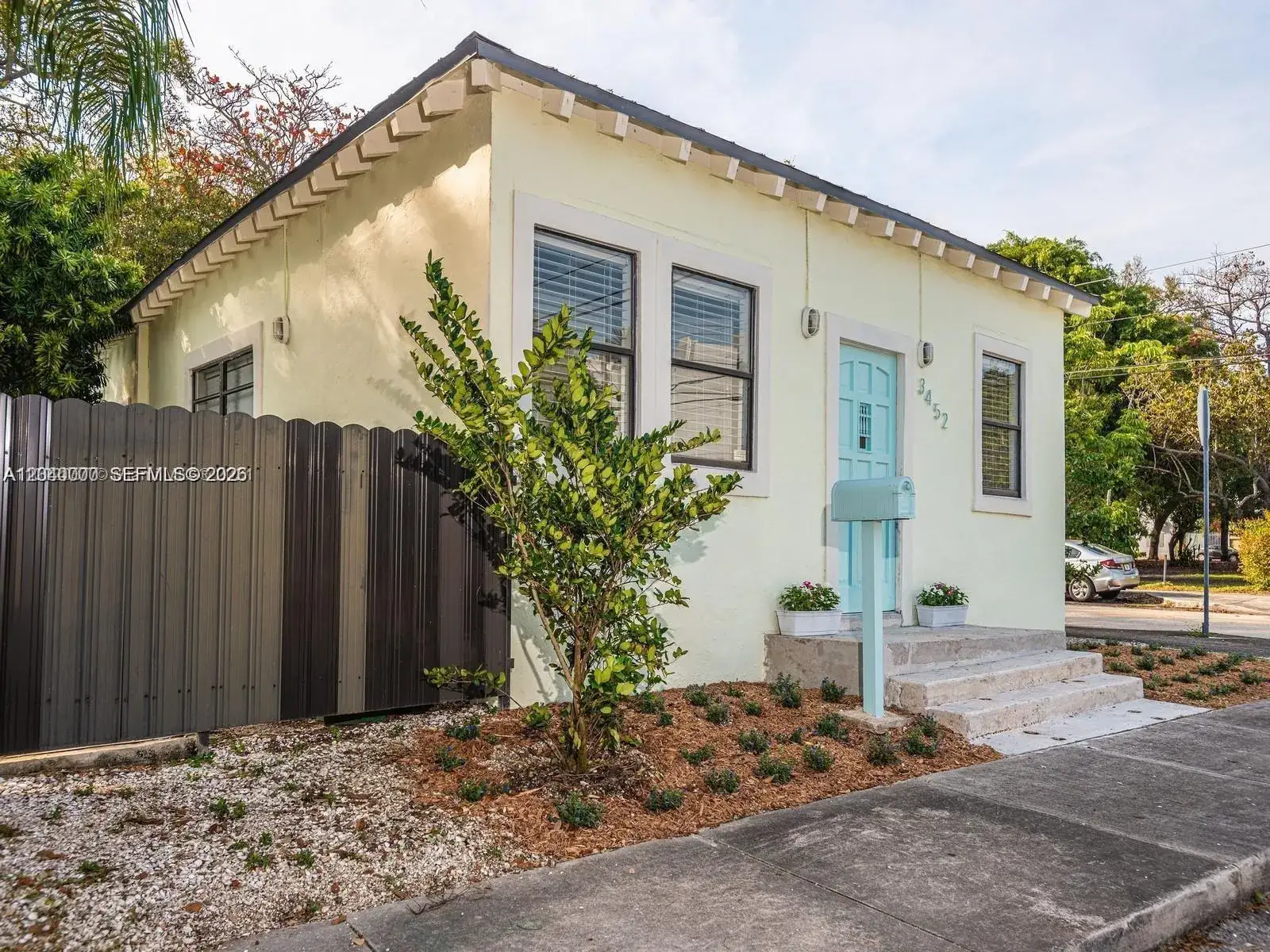 3 bedroom 3 bath Residential Lease for rent at 3452 Margaret St, Miami FL 33133