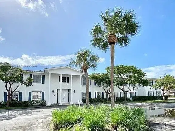 2 bedroom 1 bath Residential Lease for rent at 2200 NE 66th St # 1401, Fort Lauderdale FL 33308