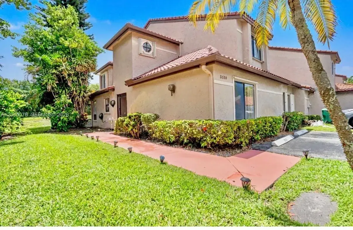 3 bedroom 2 bath Residential for sale at 3539 W Inverrary Blvd W, Lauderhill FL 33319