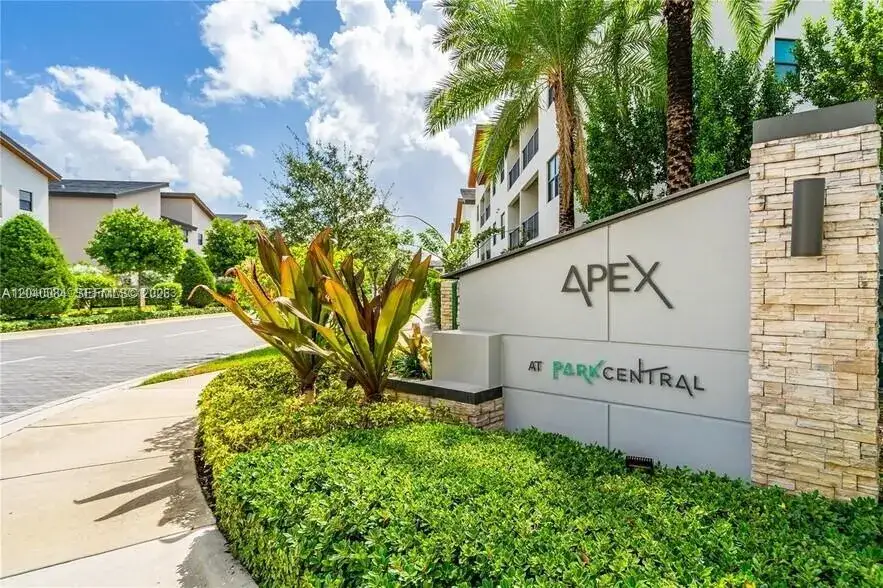 3 bedroom 2 bath Residential for sale at 8025 NW 104th Ave # 31, Doral FL 33178