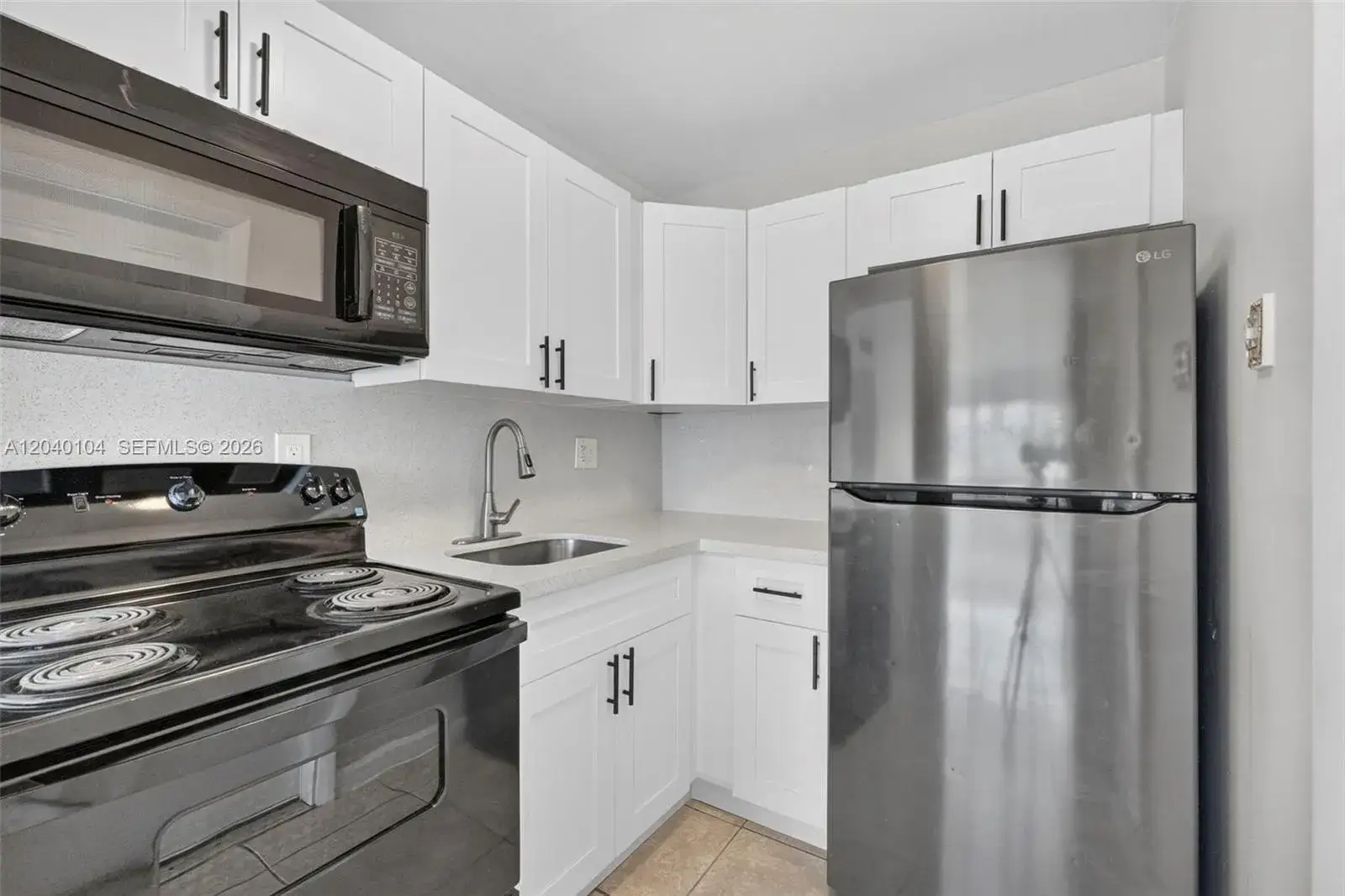 2 bedroom 2 bath Residential Lease for rent at 151 SE 6th Ave # 16, Pompano Beach FL 33060