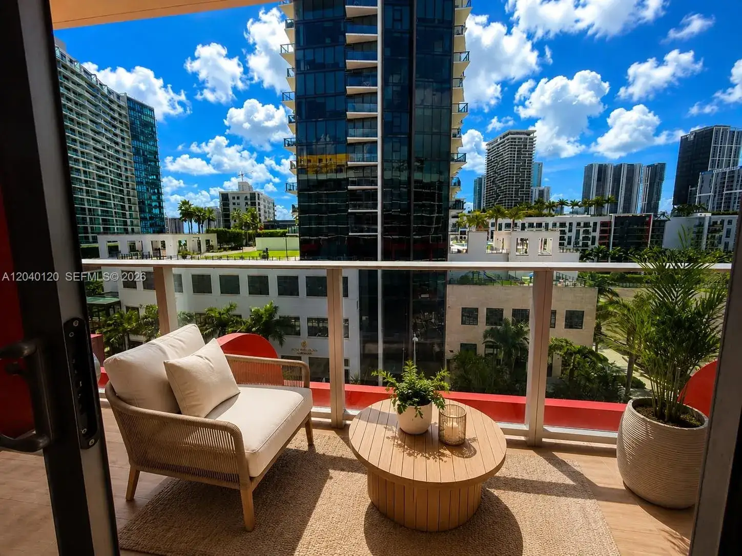 1 bedroom 1 bath Residential Lease for rent at 90 NE 32nd St # 705, Miami FL 33137