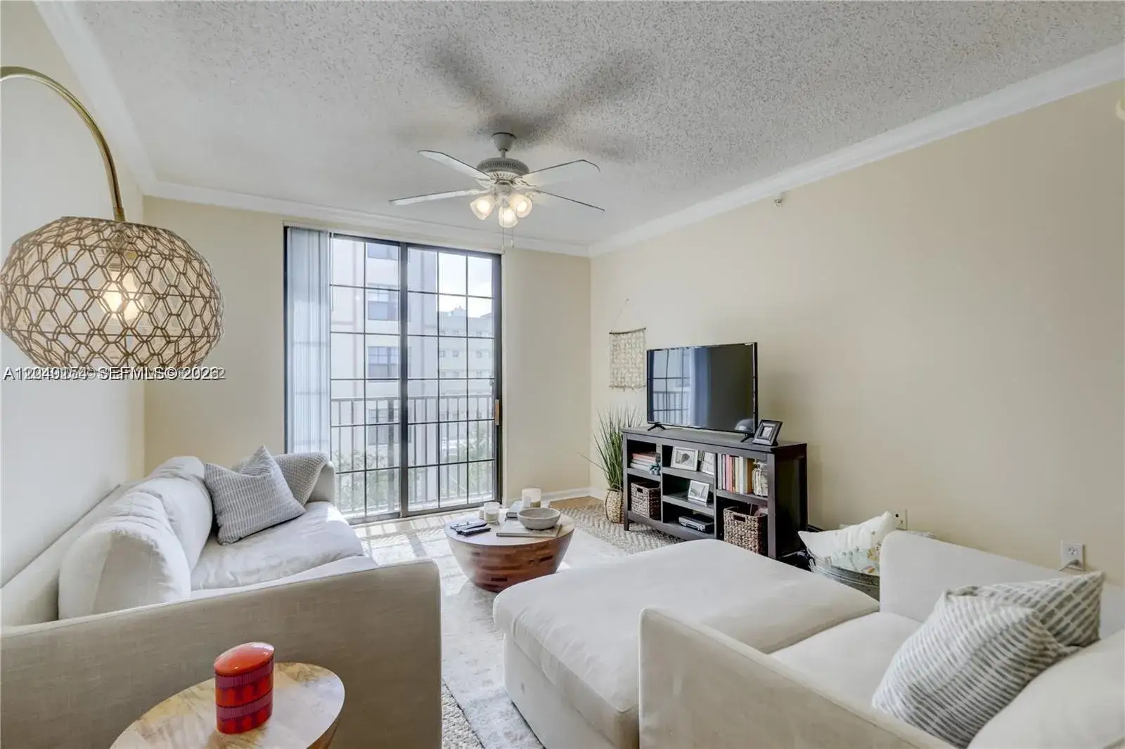 2 bedroom 1 bath Residential Lease for rent at 1919 Van Buren St # 620A, Hollywood FL 33020