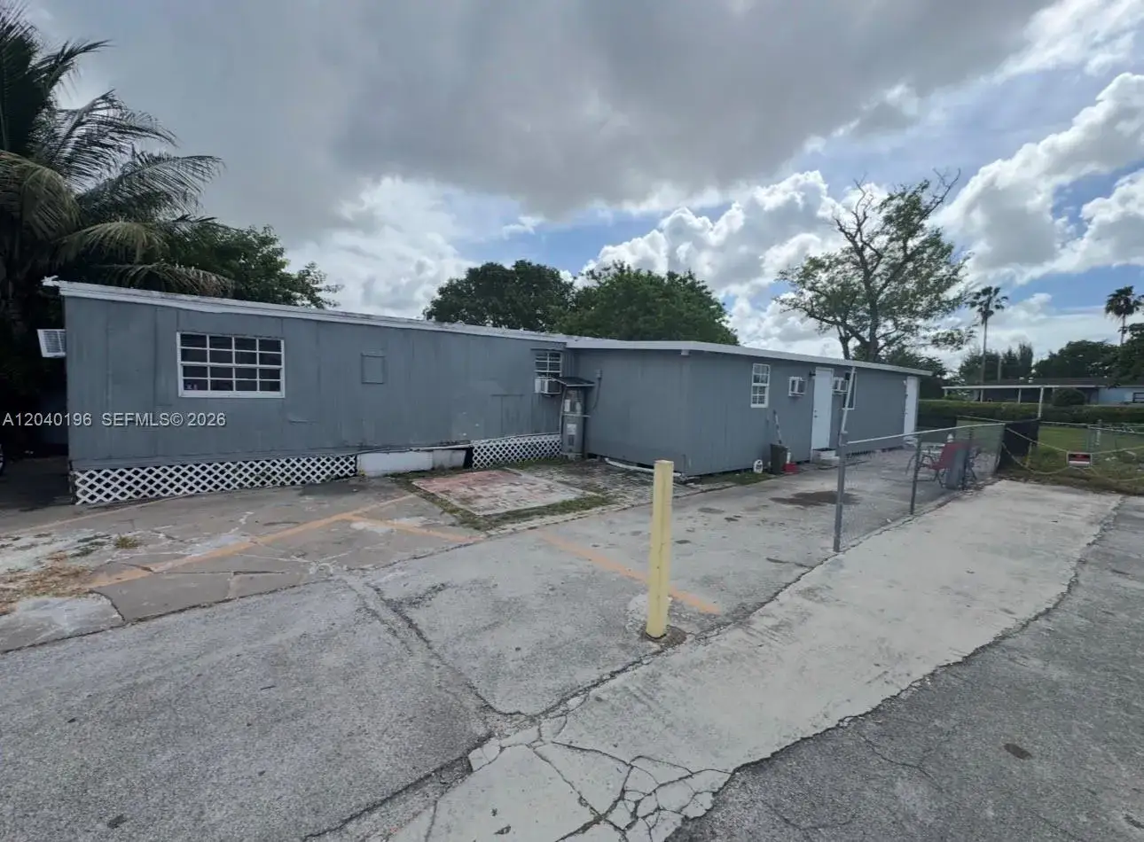 5 bedroom 4 bath Residential for sale at 1013 SW 128TH Ave, Miami FL 33184