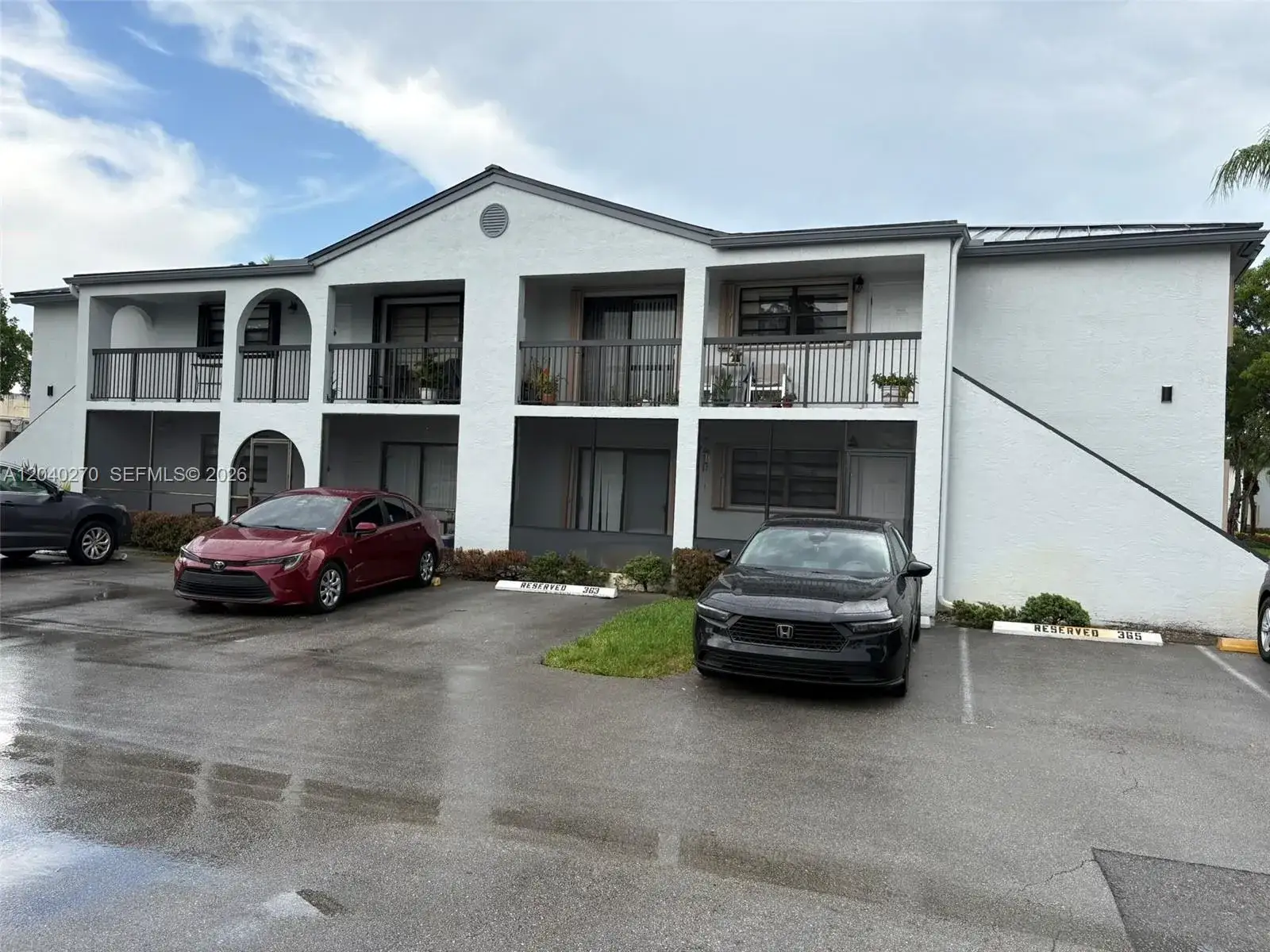 2 bedroom 2 bath Residential Lease for rent at 18350 Mediterranean Blvd # 27, Hialeah FL 33015