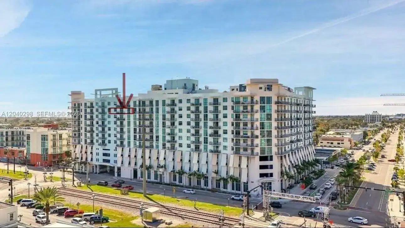 2 bedroom 2 bath Residential Lease for rent at 140 S Dixie Hwy # 921, Hollywood FL 33020