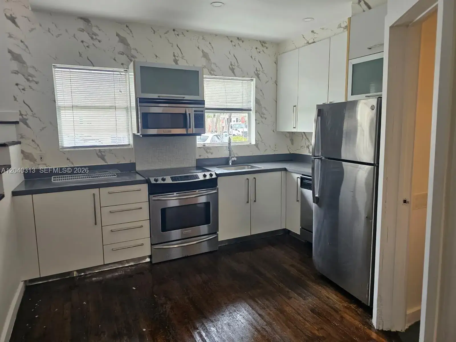 1 bedroom 1 bath Residential Lease for rent at 1614 Jefferson Ave # 3, Miami Beach FL 33139