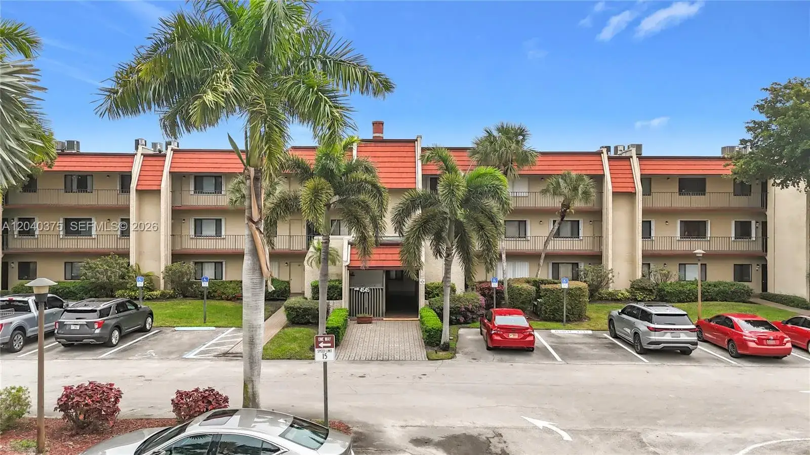 3 bedroom 2 bath Residential Lease for rent at 4545 Luxemburg Ct # 103, Lake Worth FL 33467
