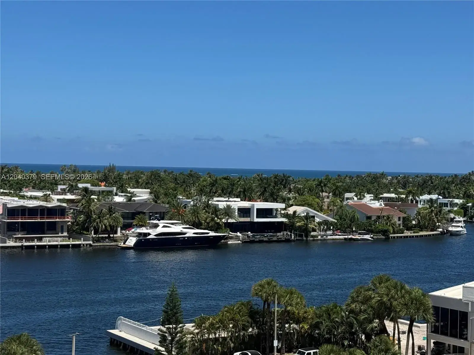 2 bedroom 2 bath Residential for sale at 20505 E Country Club Dr # 835, Aventura FL 33180
