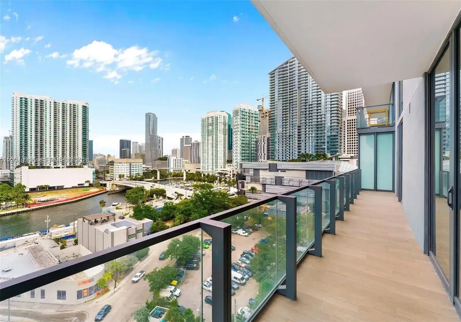 3 bedroom 3 bath Residential Lease for rent at 88 SW 7th St # 712, Miami FL 33130