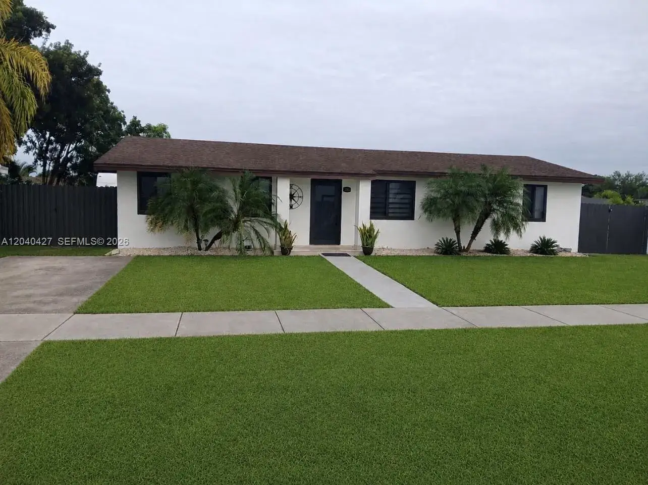 3 bedroom 2 bath Residential for sale at 235 SW 18th Ave, Homestead FL 33030