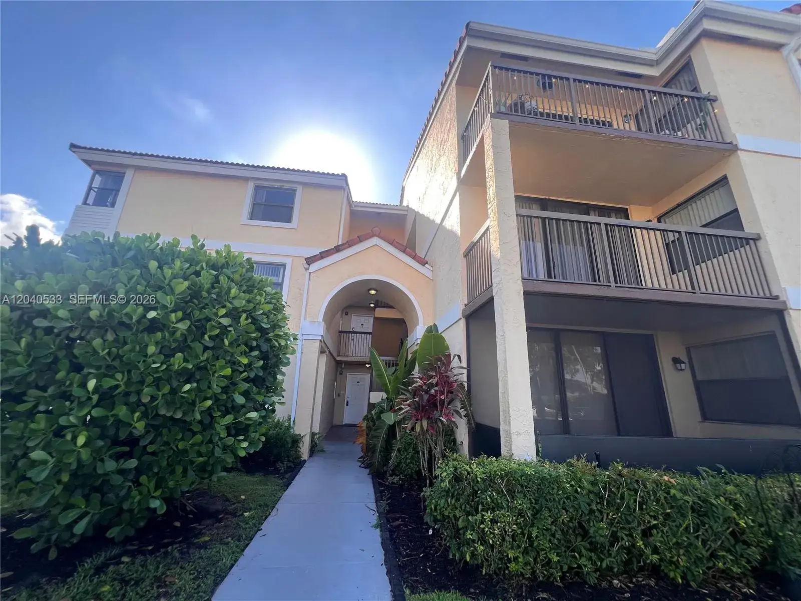 2 bedroom 2 bath Residential Lease for rent at 5661 Riverside Dr, Coral Springs FL 33067