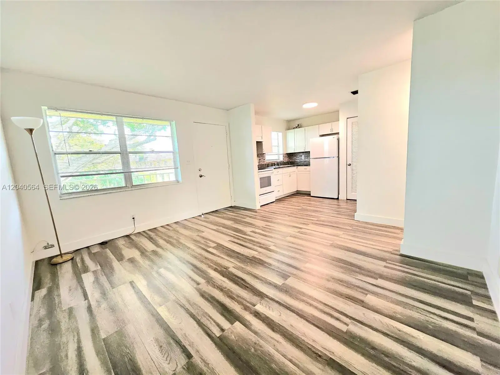 2 bedroom 1 bath Residential Lease for rent at 5180 NE 6th Ave # 621, Oakland Park FL 33334
