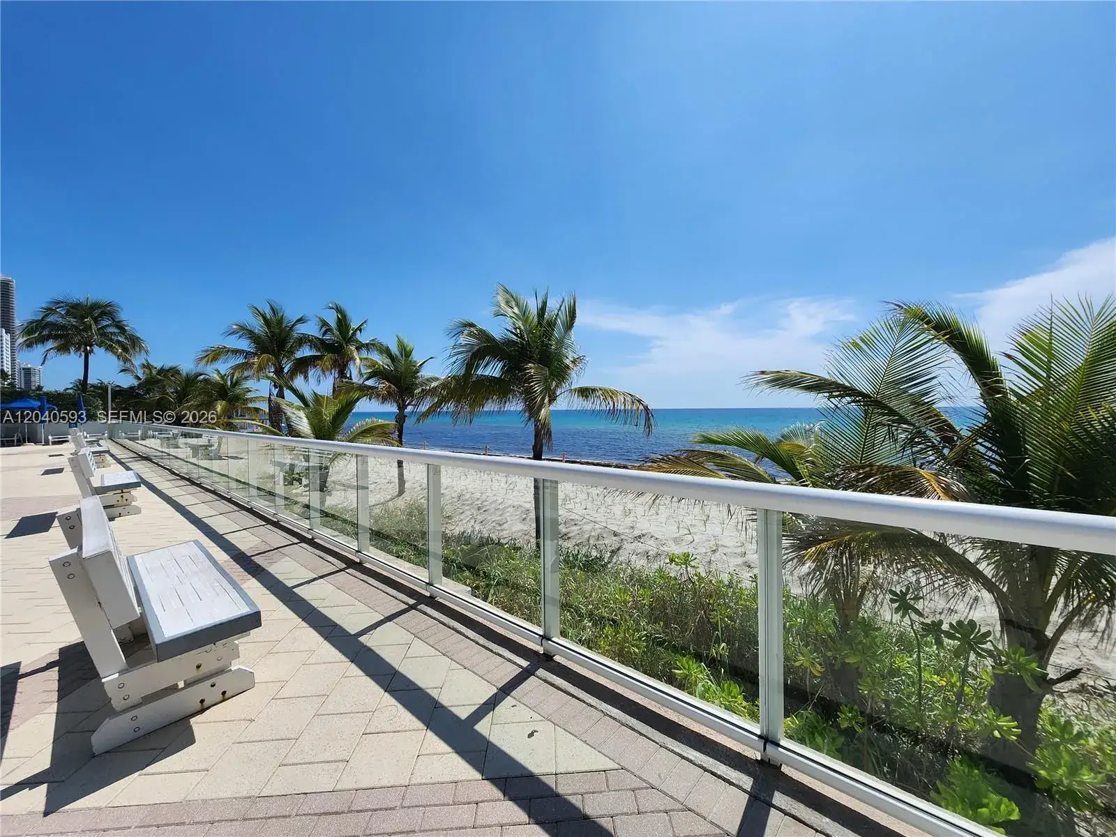 1 bedroom 1 bath Residential for sale at 2030 S Ocean Dr # 401, Hallandale Beach FL 33009