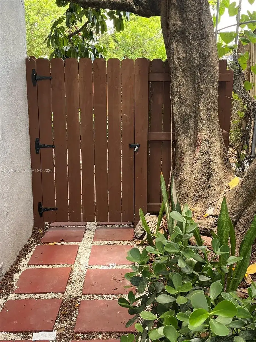 1 bath Residential Lease for rent at 820 SW 31st Ave, Miami FL 33135