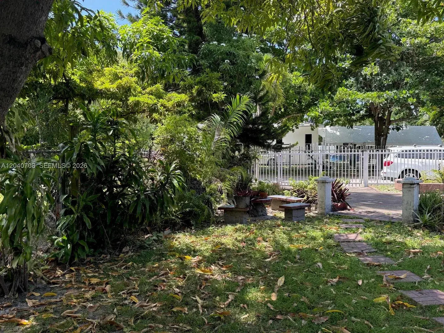 2 bedroom 2 bath Residential for sale at 12600 Country Club Ln, Miami FL 33167