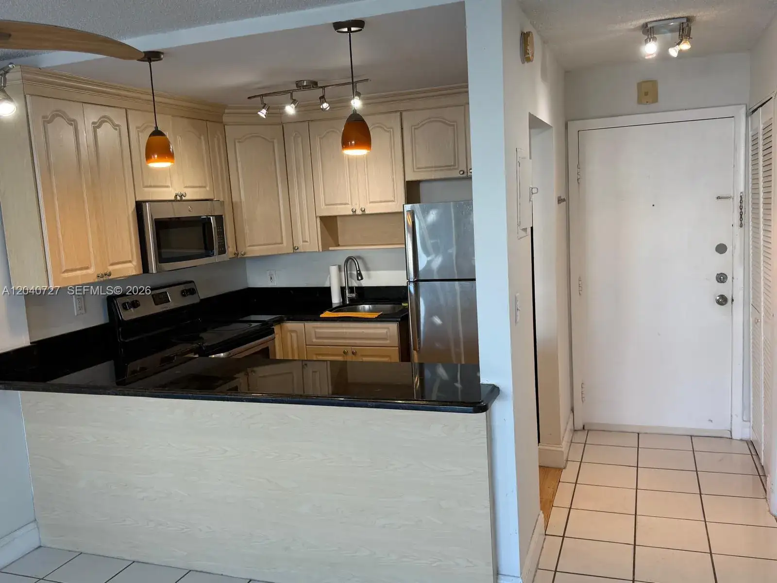 1 bedroom 1 bath Residential for sale at 1990 Marseille Dr # 303, Miami Beach FL 33141