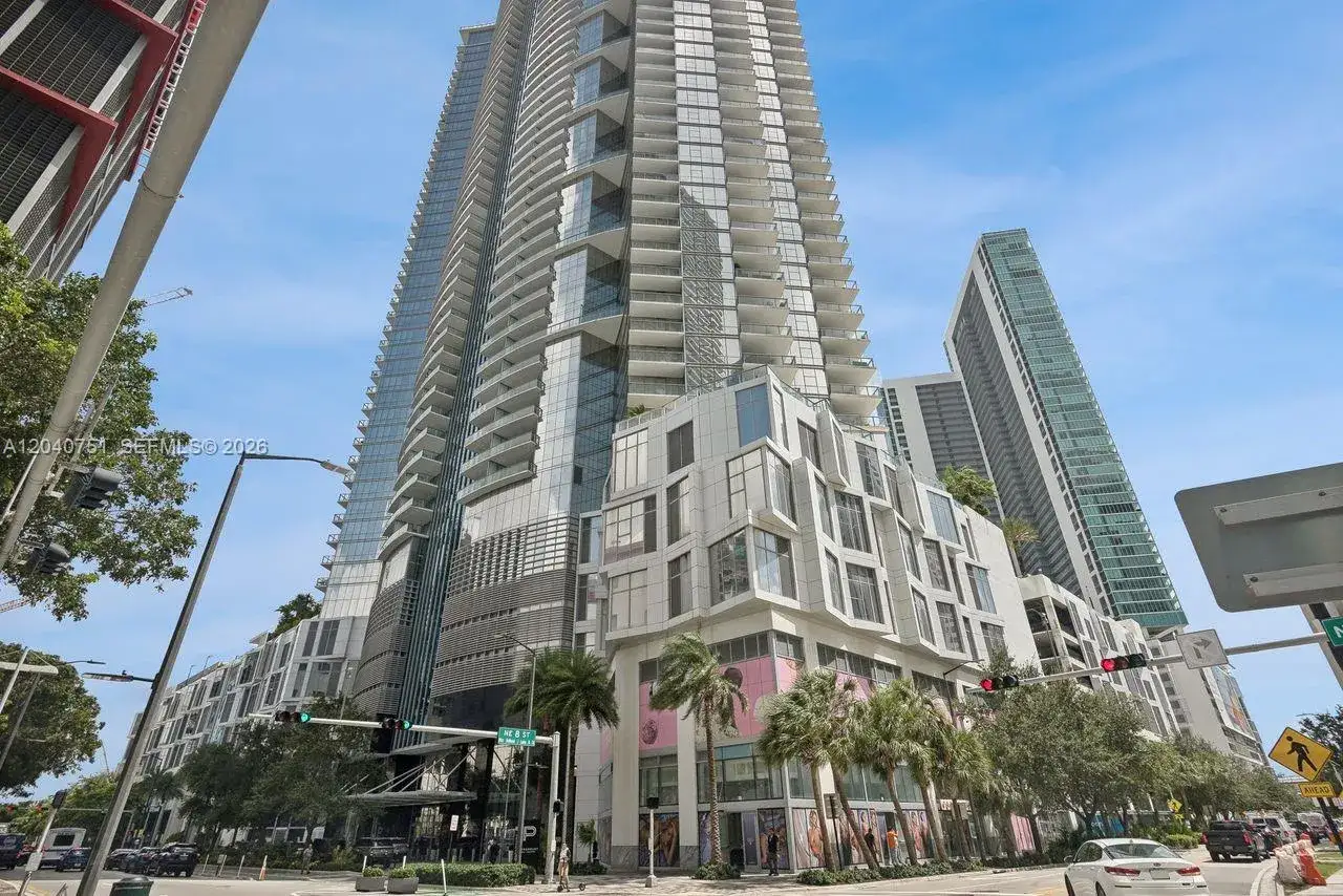 3 bedroom 4 bath Residential Lease for rent at 851 NE 1st Ave # 1711, Miami FL 33132