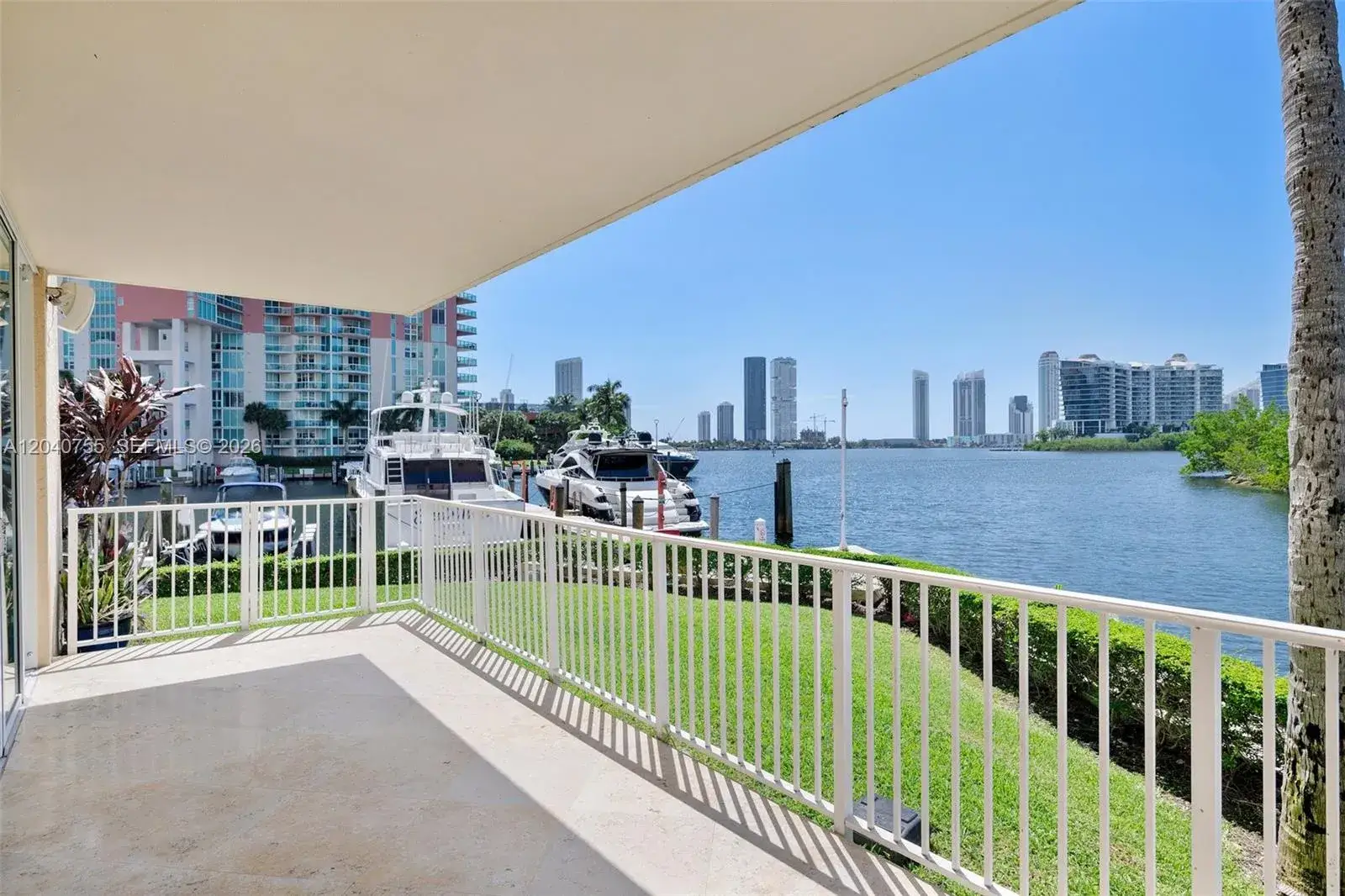 3 bedroom 3 bath Residential Lease for rent at 3330 NE 190th St # 114, Aventura FL 33180