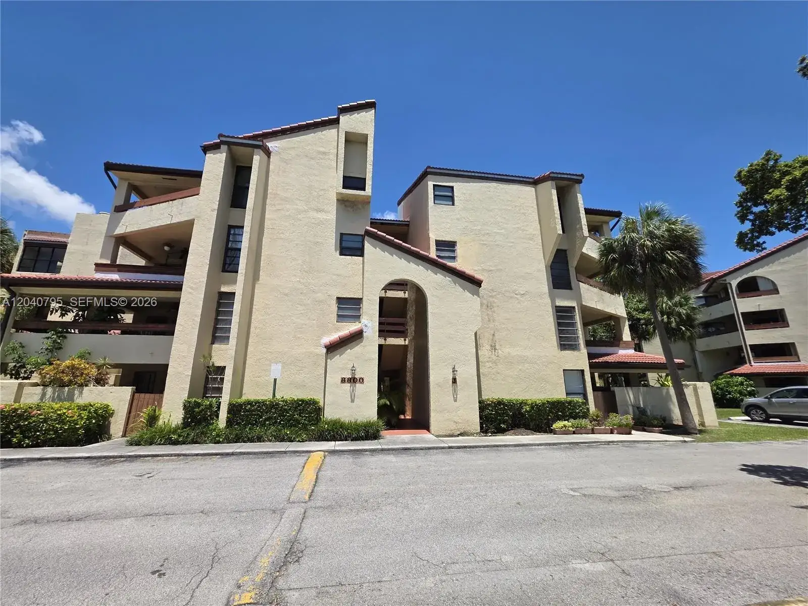 1 bedroom 2 bath Residential Lease for rent at 8800 SW 123rd Ct # J105, Miami FL 33186