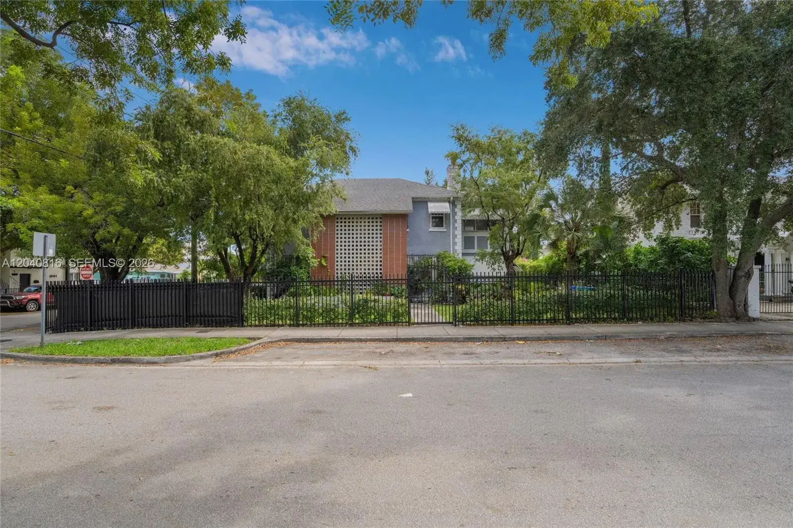 Residential Income for sale at 405 SW 11th Ave, Miami FL 33130