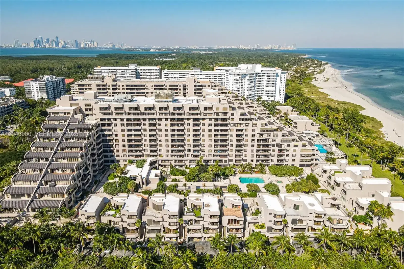2 bedroom 2 bath Residential Lease for rent at 201 Crandon Blvd # 530, Key Biscayne FL 33149