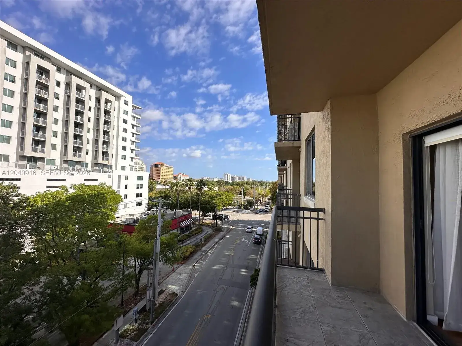 2 bedroom 2 bath Residential for sale at 3590 Coral Way # 611, Miami FL 33145