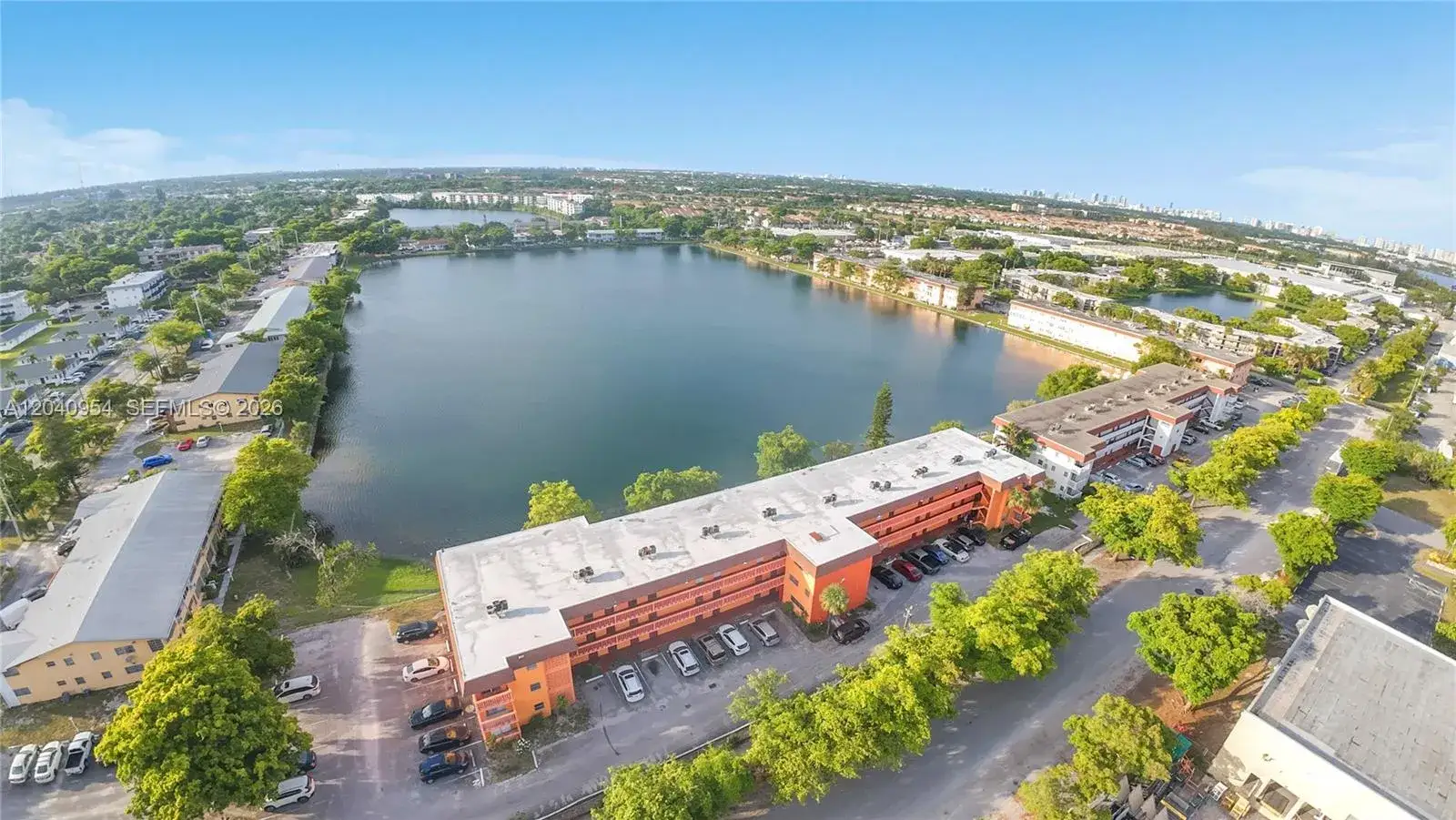 1 bedroom 1 bath Residential for sale at 251 NE 187th St # 830, Miami FL 33179