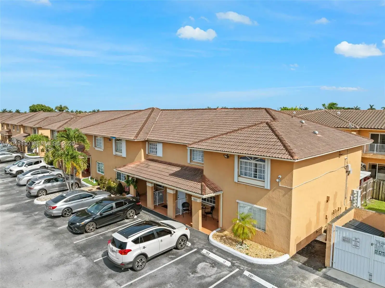 2 bedroom 2 bath Residential for sale at 7817 W 36th Ave # 101, Hialeah FL 33018