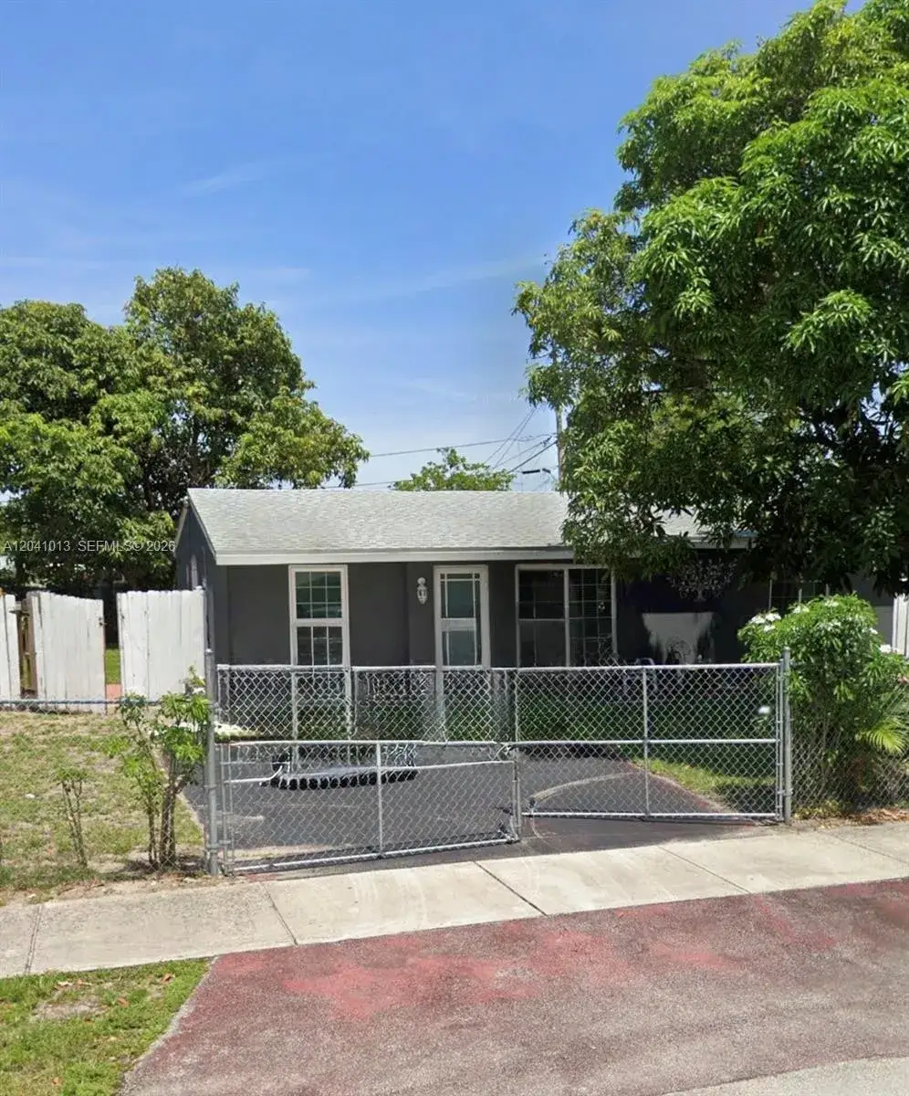 3 bedroom 2 bath Residential for sale at 2300 SW 43rd Ave, Fort Lauderdale FL 33317